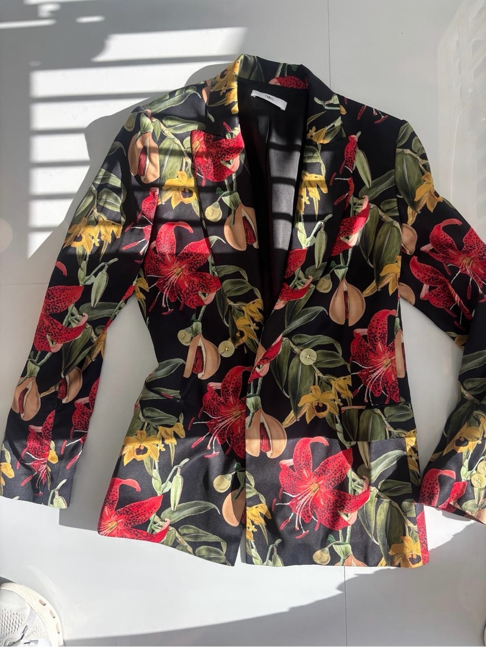 Noel Black Floral Print Silk Blazer